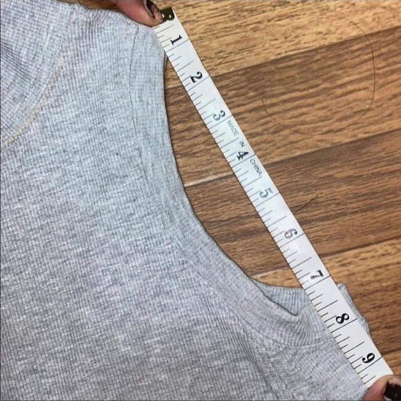 Lululemon - Picture 5 of 6